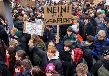 El Parlamento alemán aprueba el servicio militar voluntario y abre la puerta al obligatorio ante la amenaza de Rusia